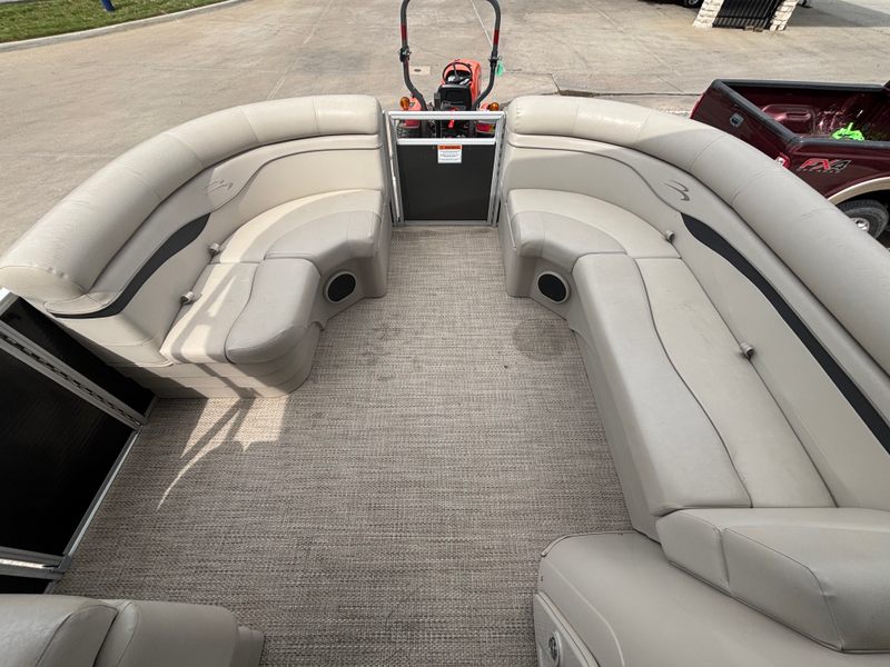 Boat Image 8