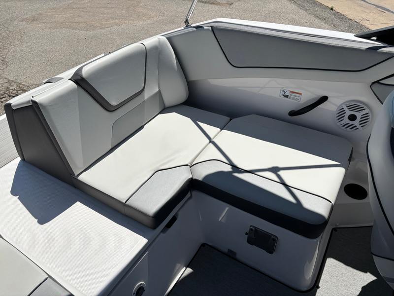 Boat Image 9