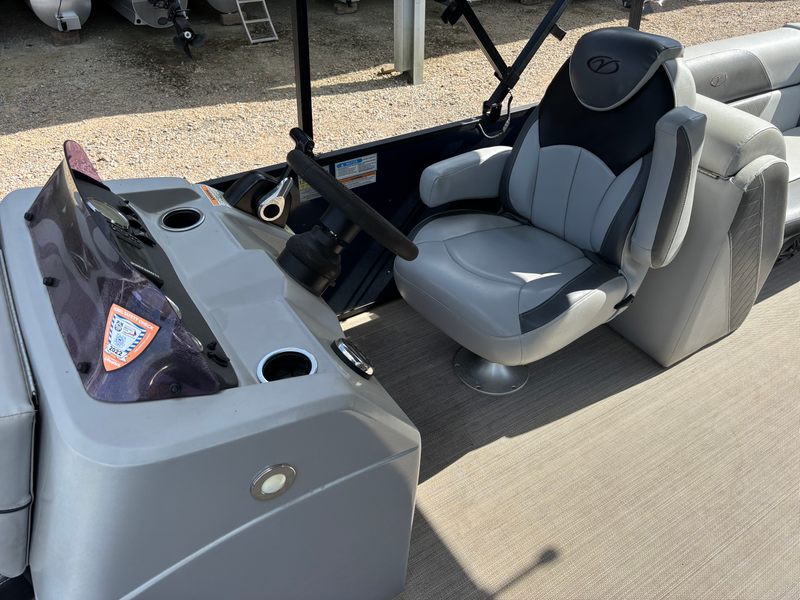 Boat Image 9