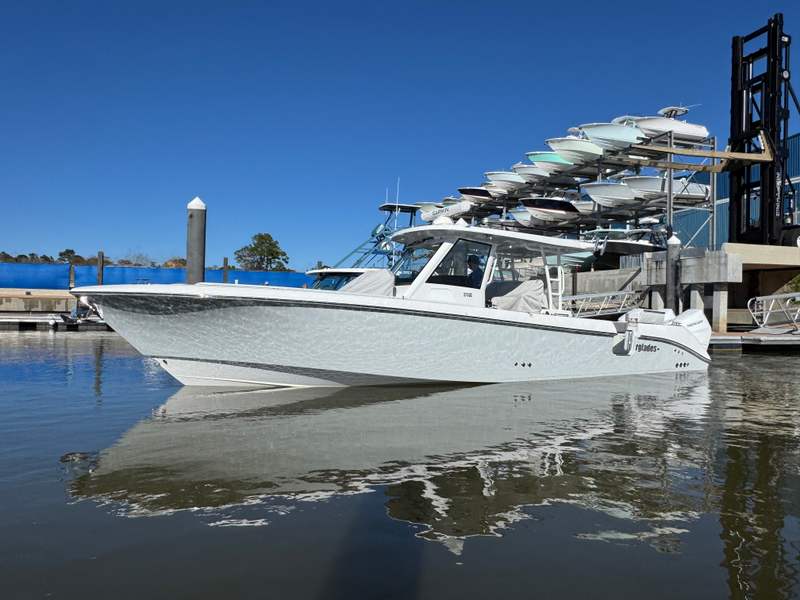 2025 Everglades 375 CC