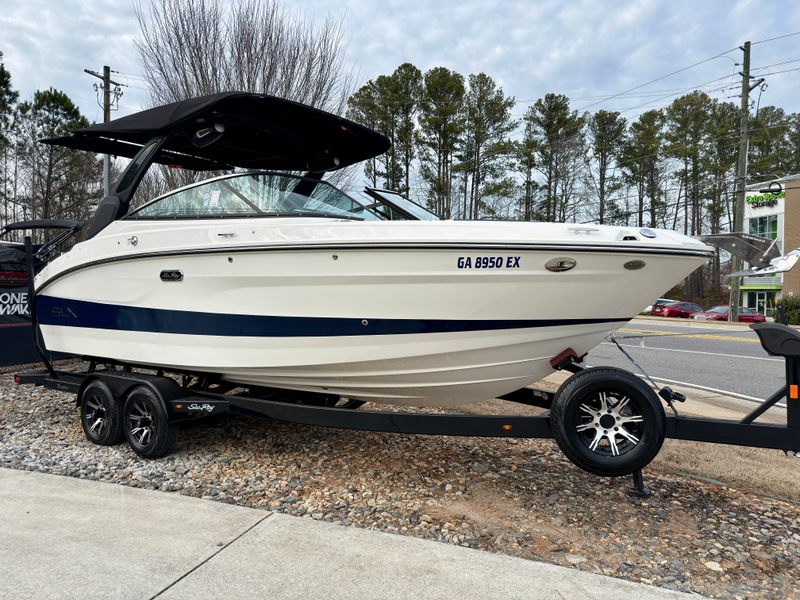 2024 Sea Ray SLX 260 Surf