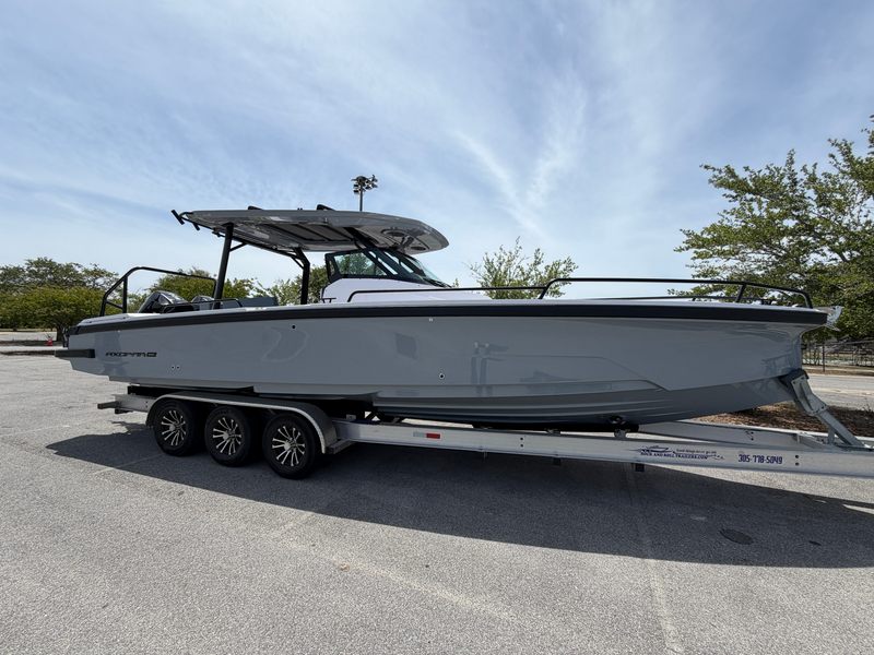 2026 Axopar 29 Sun Top