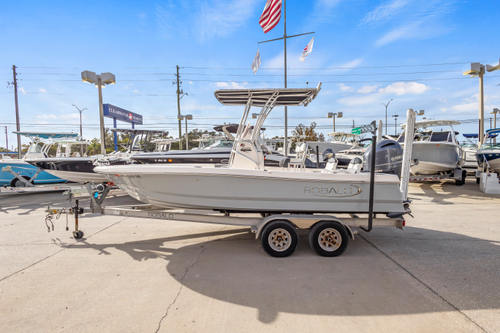 2019 Robalo 206 Cayman