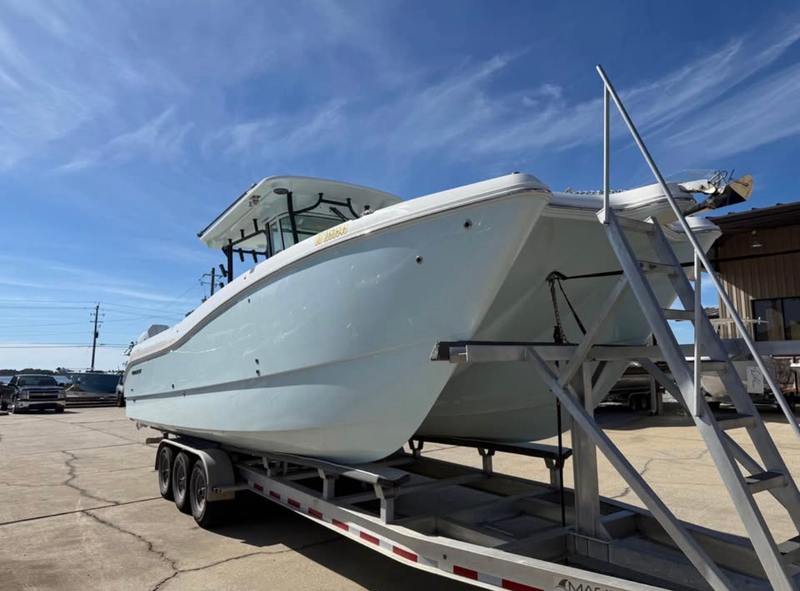 2025 World Cat 325 CC