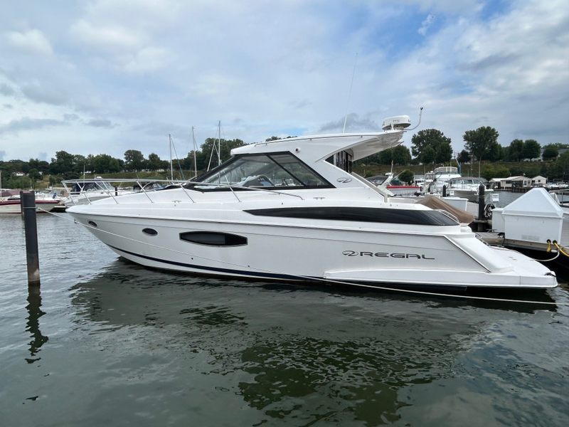 2016 Regal 42 Sport Coupe