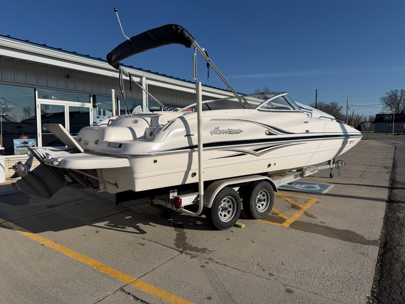 2006 Hurricane Sundeck 237