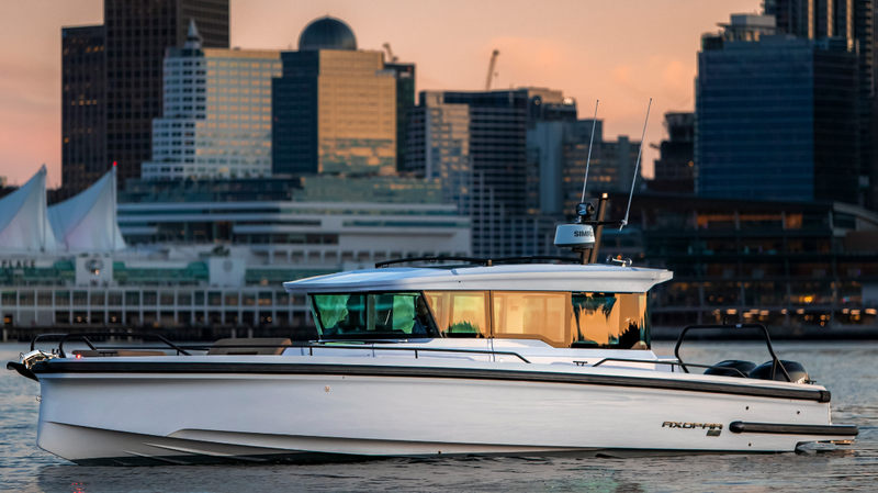 2026 Axopar 37 XC Cross Cabin