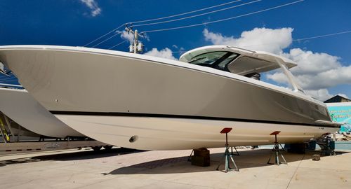 2025 Tiara Yachts 43 LS