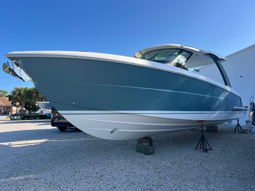 2026 Tiara Yachts 39 LS