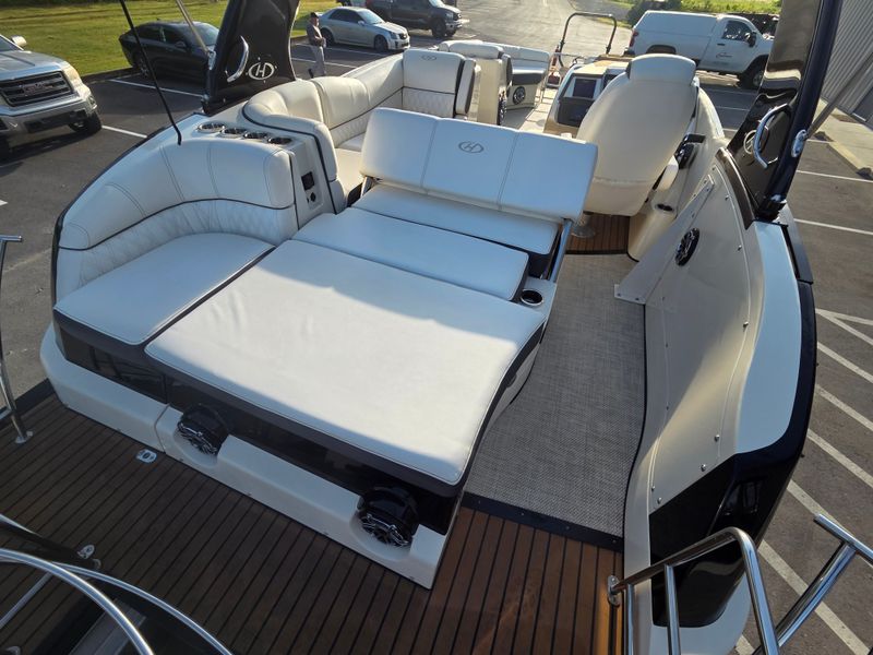Boat Image 13