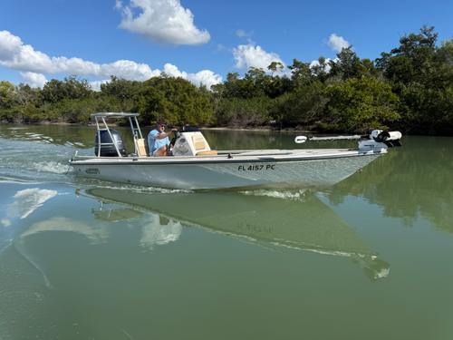 2011 Hewes Redfisher 18