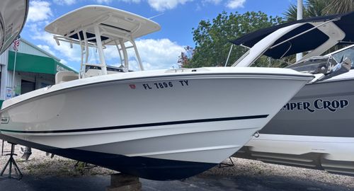 2022 Boston Whaler 230 Outrage