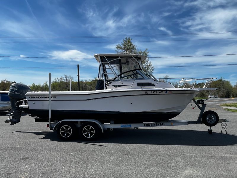 2003 Grady white SeaFarer 228