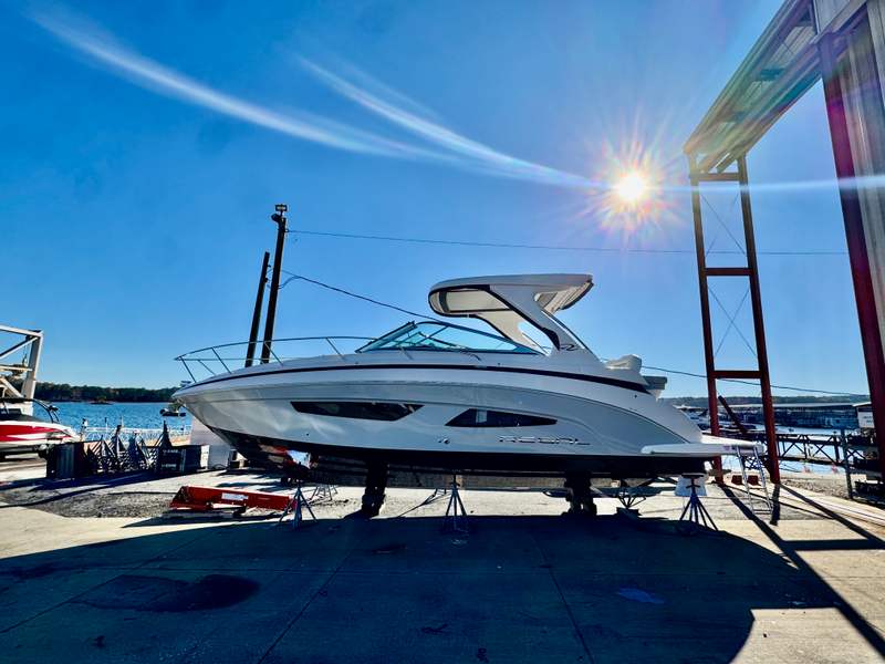 2025 Regal 33 Express